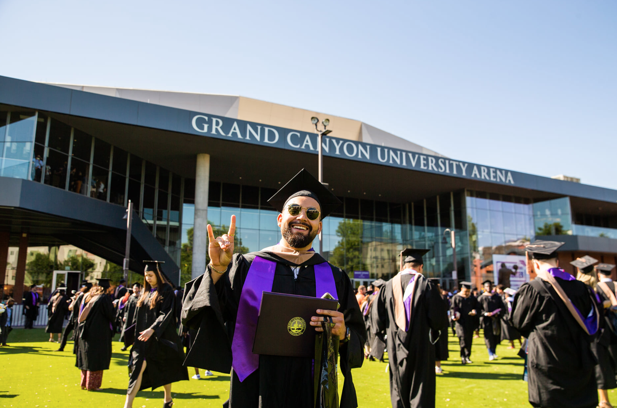 Why You Should Apply for a Job At Grand Canyon University