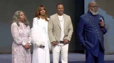 Megachurch Pastor T.D. Jakes Announces Plans to Step Aside